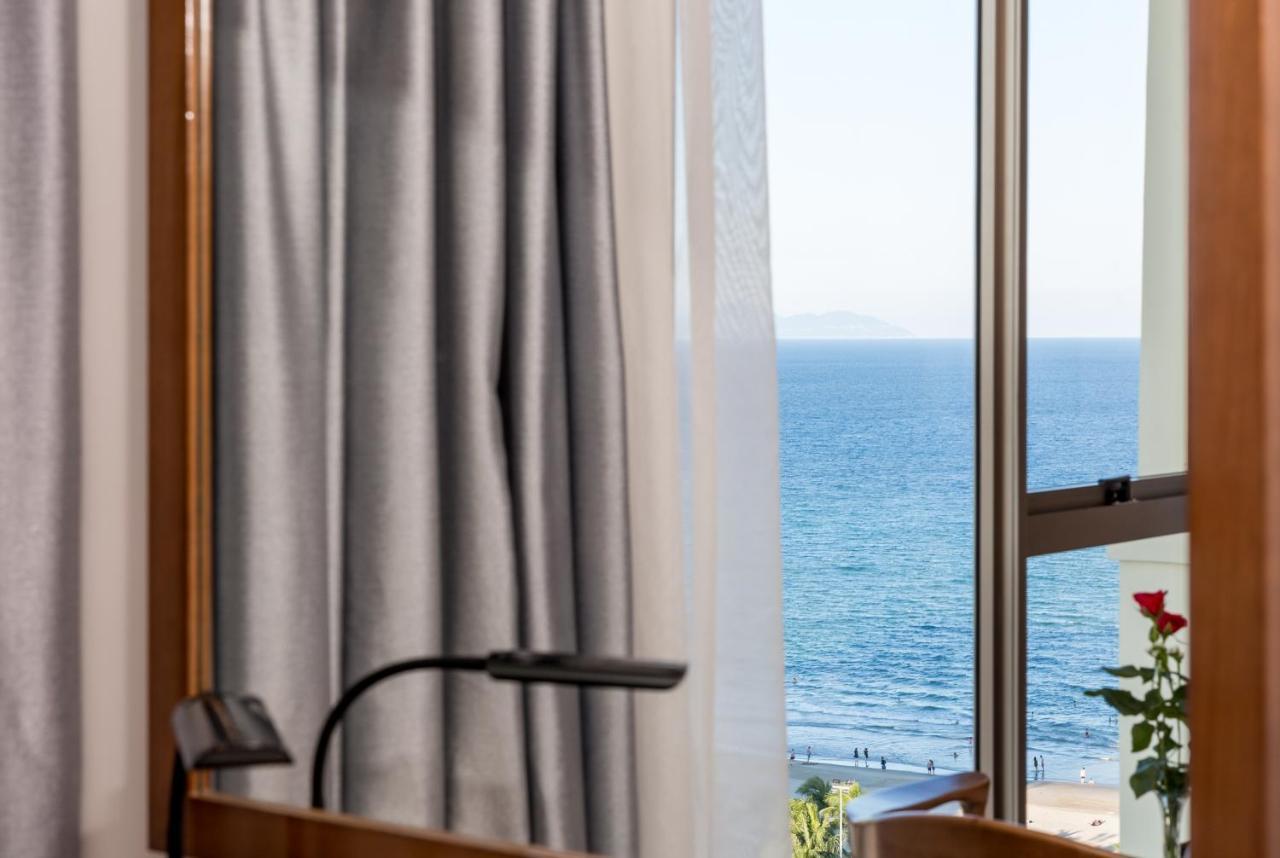 Tamarind Danang Beach Hotel Екстер'єр фото