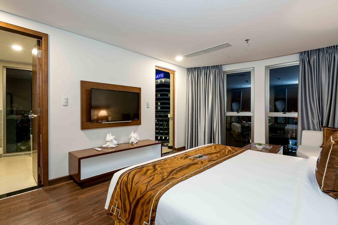Tamarind Danang Beach Hotel Екстер'єр фото