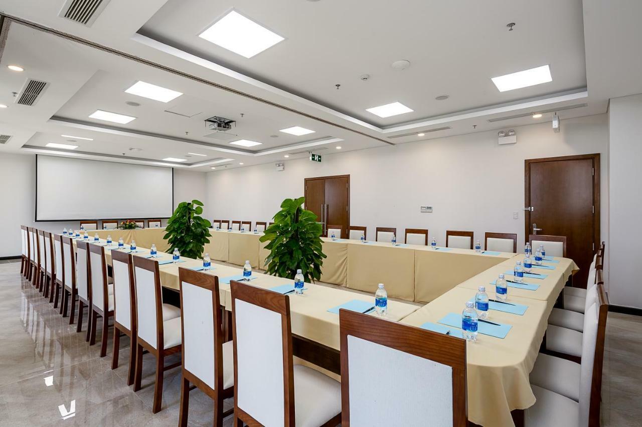 Tamarind Danang Beach Hotel Екстер'єр фото