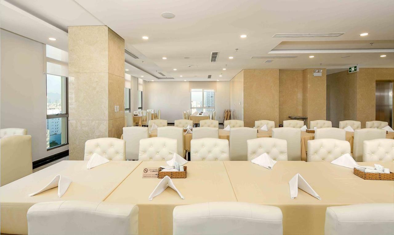Tamarind Danang Beach Hotel Екстер'єр фото